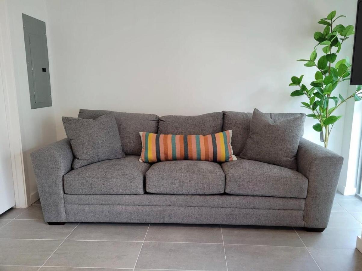 ميامي Comfortable Studio With King Bed And Queen Sofa-Bed المظهر الخارجي الصورة