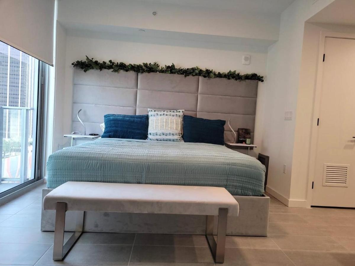 ميامي Comfortable Studio With King Bed And Queen Sofa-Bed المظهر الخارجي الصورة