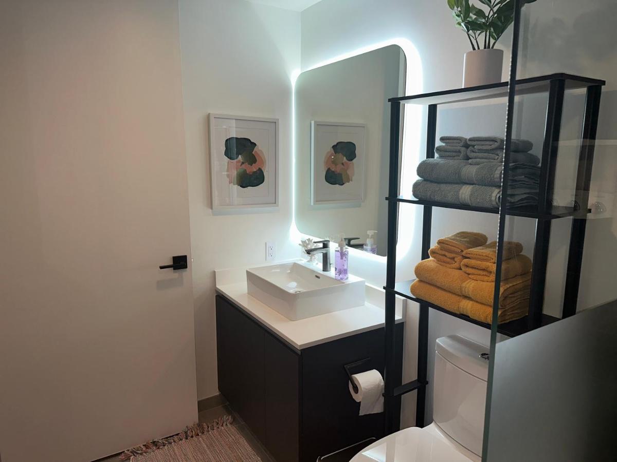 ميامي Comfortable Studio With King Bed And Queen Sofa-Bed المظهر الخارجي الصورة